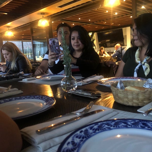 Foto diambil di Restaurante Domingo Santo oleh Karla Paola B. pada 8/18/2018