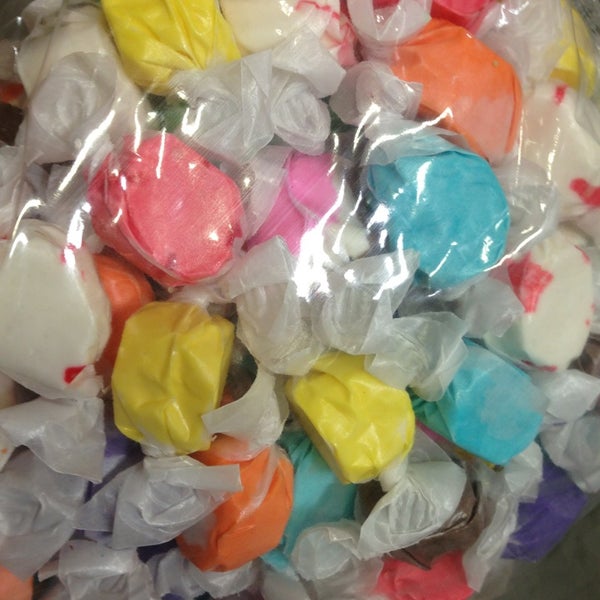 9/13/2014にTee B.がJack&#39;s Wholesale Candy &amp; Toyで撮った写真