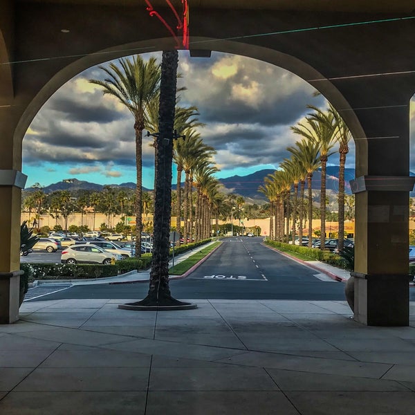 Fotos em Regal Foothill Towne Center Cinema