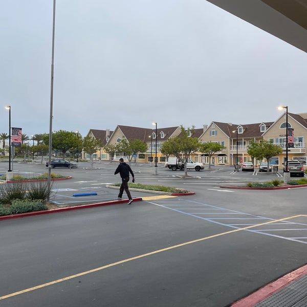 6/8/2022에 Scott A.님이 Lantern Bay Village Shopping Center Dana Point, CA에서 찍은 사진