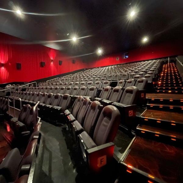 Fotos em Regal Foothill Towne Center Cinema
