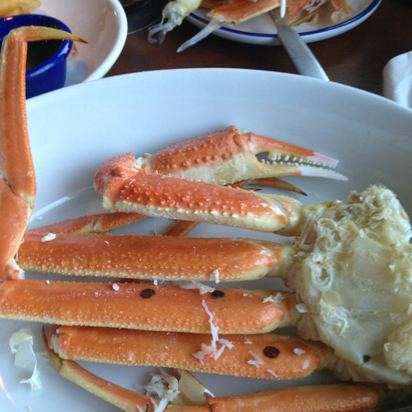Photo taken at Red Lobster by Dustin R. on 7/1/2013
