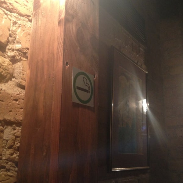 Есть зал для курящих, что является редкостью для ресторанов Риги