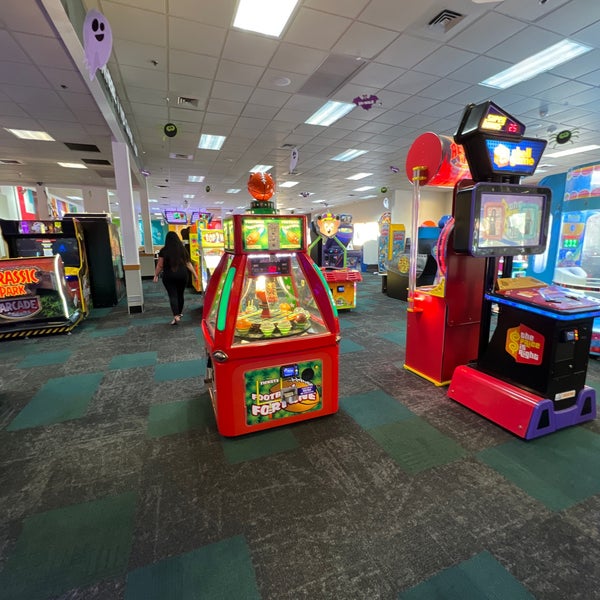 Chuck E. Cheese Southwest Rancho Cucamonga 9 tips from 667 visitors