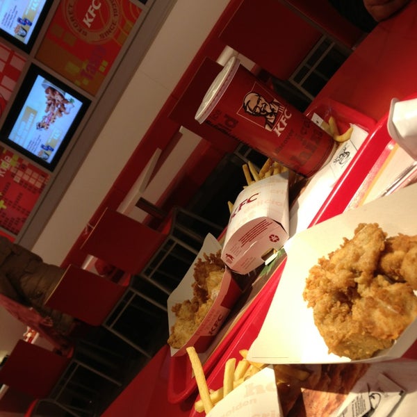 3/19/2013에 Anderson O.님이 KFC에서 찍은 사진