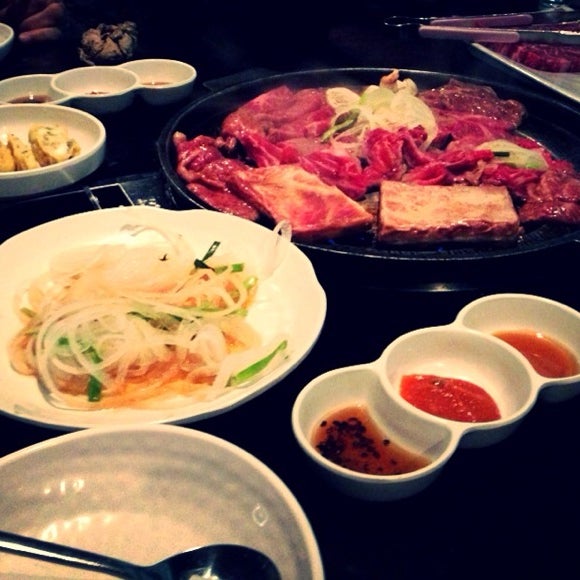 Photo prise au Tozi Korean B.B.Q. Restaurant par Paul M. le2/17/2014