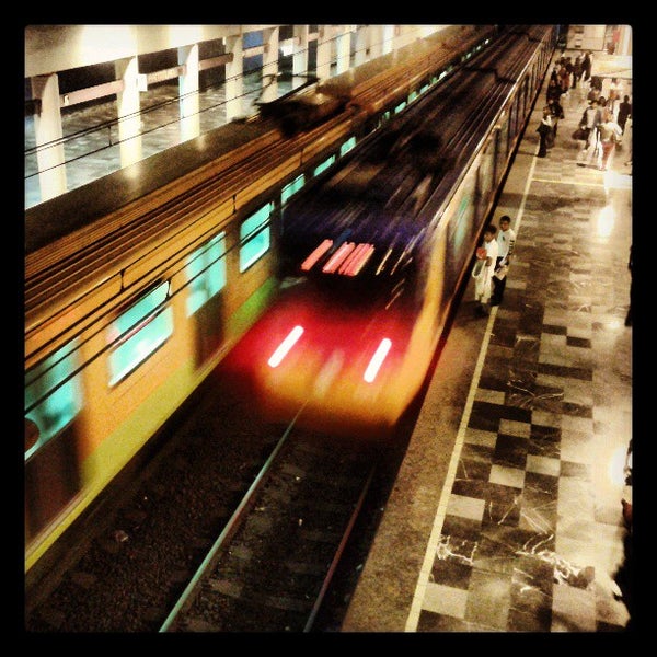 Photos at Metro Pantitlán (Líneas 1, 5, 9 y A) - 52 tips from 4354 visitors