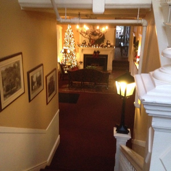 11/30/2014 tarihinde Kristen T.ziyaretçi tarafından The Redstone Inn'de çekilen fotoğraf