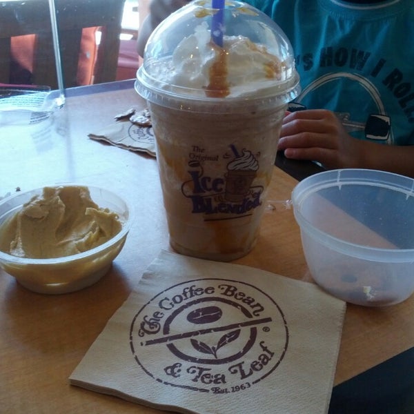Photo taken at The Coffee Bean &amp; Tea Leaf by Rach G. on 3/15/2013