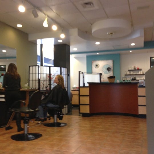 Metro Salon Hair Salon in Rochester