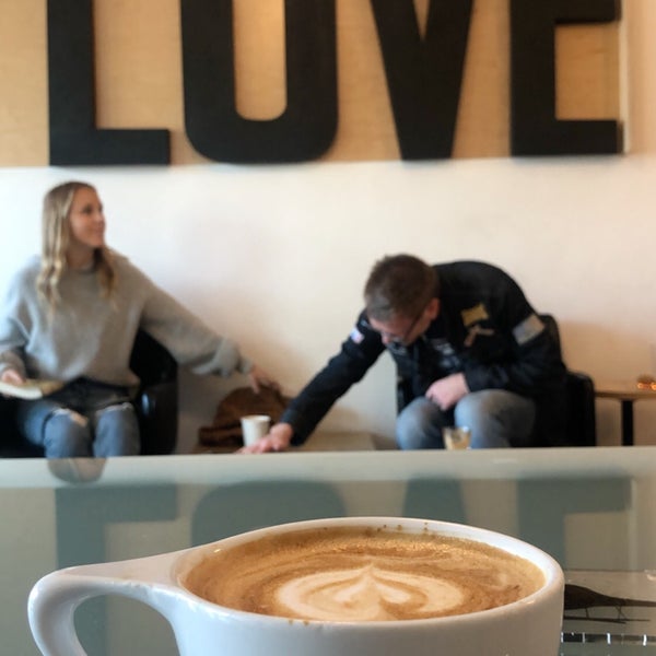 2/14/2020 tarihinde Njdziyaretçi tarafından Love Coffee Bar'de çekilen fotoğraf