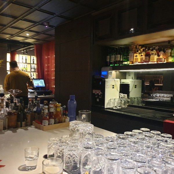 Chateau Decanter Wine Bar in Petaling Jaya