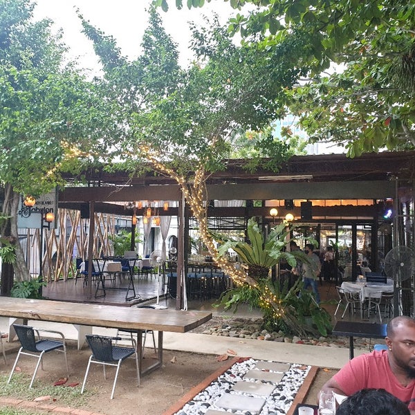 Beach Blanket Babylon Bar In George Town