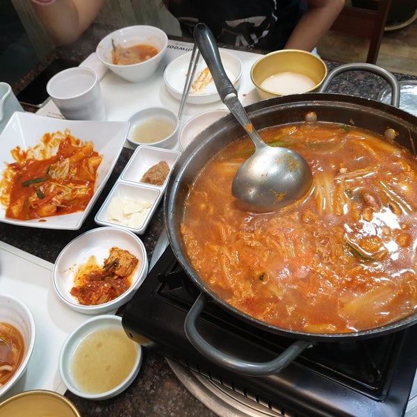 3/26/2019 tarihinde Alvin L.ziyaretçi tarafından Hanwoori Korean Restaurant (한우리)'de çekilen fotoğraf