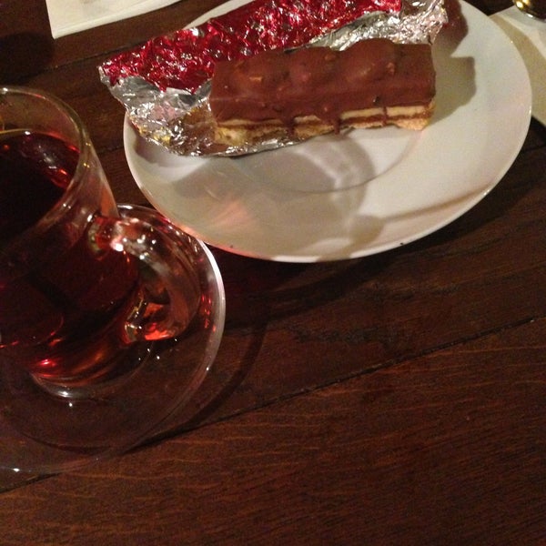 Вкусный десерт "конфетка AGADIR" ))) да и вообще уютное и милое место