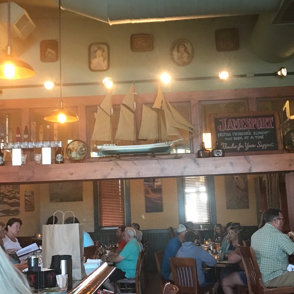 Photo taken at Jamesport Brewing Company by Tanya L. on 7/14/2019