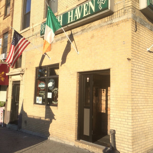 Photo taken at Irish Haven by Pavel A. on 6/8/2016