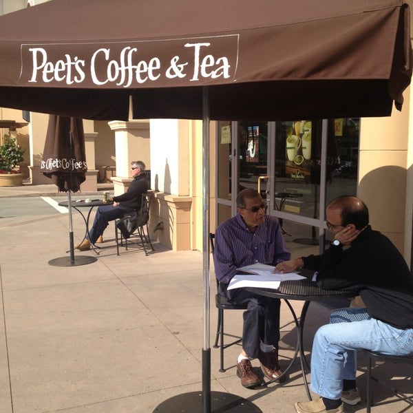 Photo taken at Peet&#39;s Coffee &amp; Tea by Veronica F. on 3/22/2013