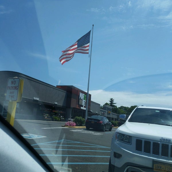 Market 32 Rensselaer, NY