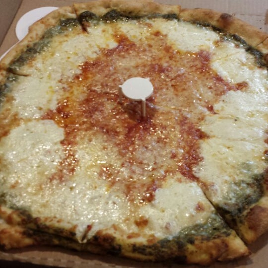 Photo taken at Pellicola Pizzeria by jocose on 9/6/2014