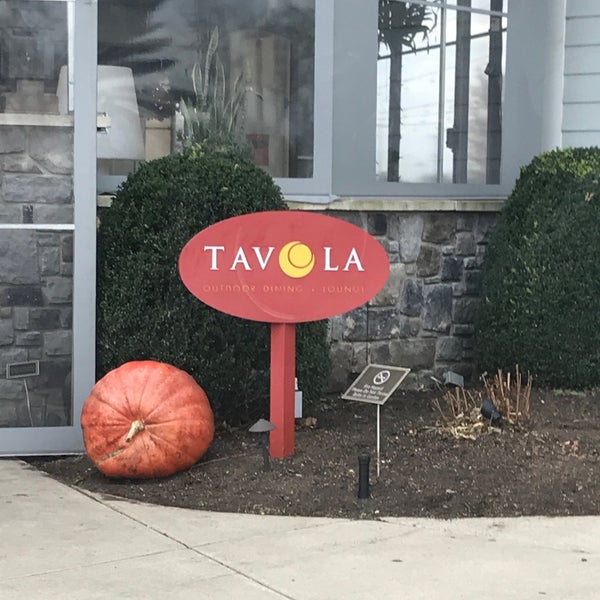 Foto tomada en Tavola Restaurant &amp; Bar  por Joshua B. el 11/22/2019