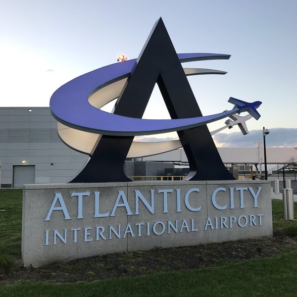 Foto diambil di Atlantic City International Airport (ACY) oleh Joshua B. pada 5/2/2017