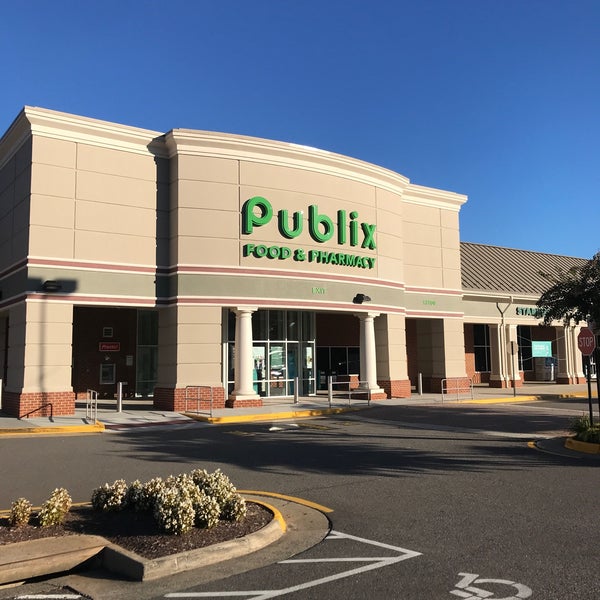 Publix Grocery Store in Midlothian