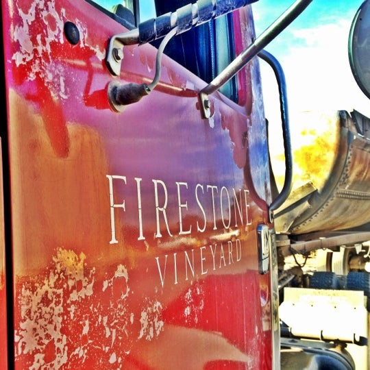 รูปภาพถ่ายที่ Firestone Vineyard &amp; Winery โดย William W. เมื่อ 11/3/2012