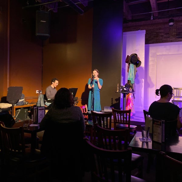 10/5/2019 tarihinde Alon O.ziyaretçi tarafından Annoyance Theatre &amp; Bar'de çekilen fotoğraf