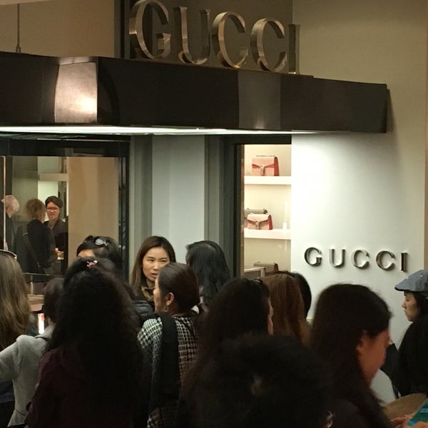 Met andere bands Voetganger Opmerkelijk Gucci - Women's Store in Vancouver