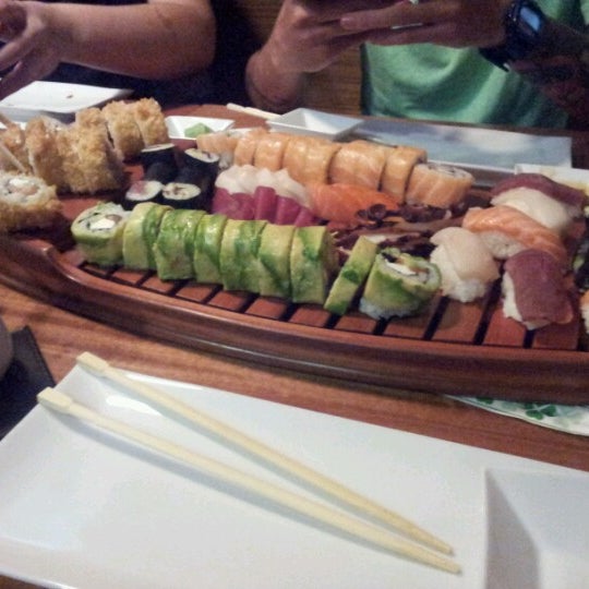 Photo taken at Nigiri Sushi Bar by Rafael G. on 11/4/2012