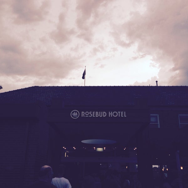 Rosebud Hotel Pub in Rosebud