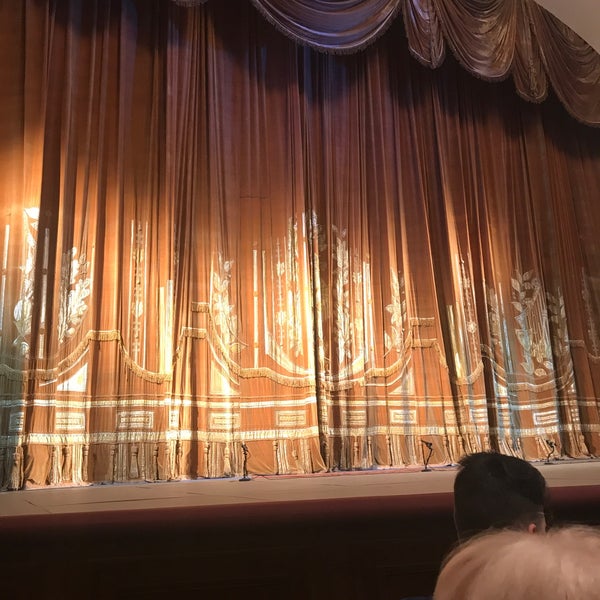 3/24/2018 tarihinde ТатьянаSziyaretçi tarafından Zimniy Theatre'de çekilen fotoğraf