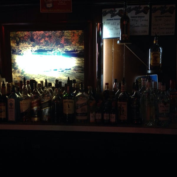 5/17/2014에 Tom J.님이 Dusty&#39;s Bar에서 찍은 사진