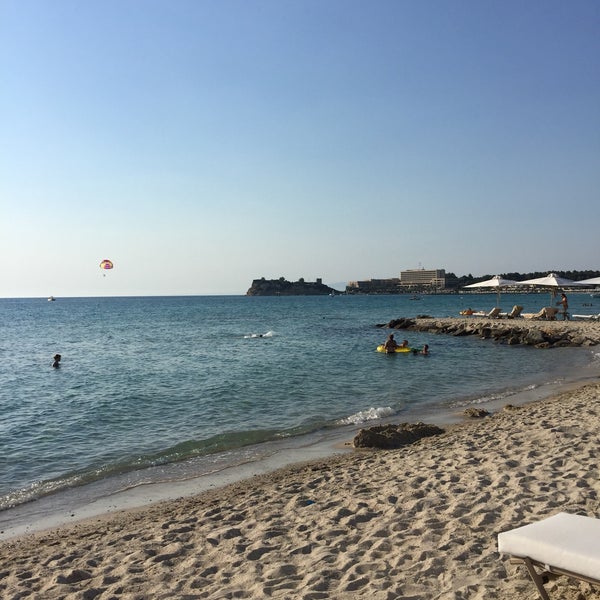 Пляж Черногории sani Beach