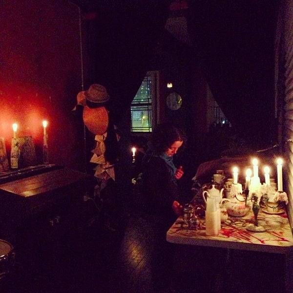 Photos at Hibernian House (Now Closed) Art Gallery