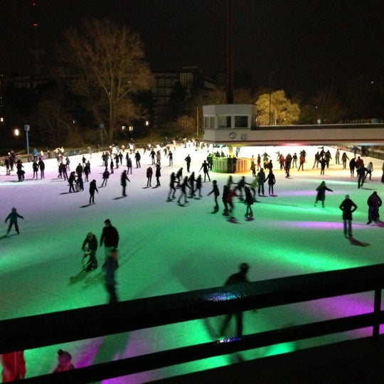 INDOO Eisarena Planten un Blomen (Now Closed) Skating Rink in Hamburg