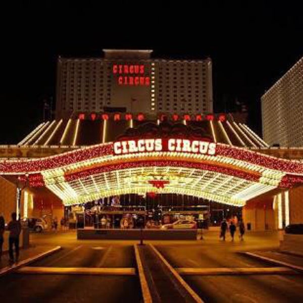 Foto diambil di Circus Circus Hotel &amp; Casino oleh Hayrettin K. pada 9/20/2015