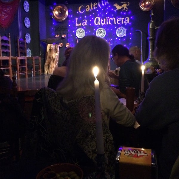 10/28/2015 tarihinde Hare Y.ziyaretçi tarafından La Quimera Tablao Flamenco y Sala Rociera'de çekilen fotoğraf