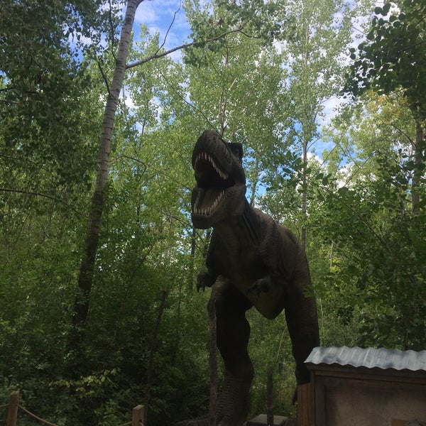 Photo taken at Field Station: Dinosaurs by Steven W. on 8/20/2015
