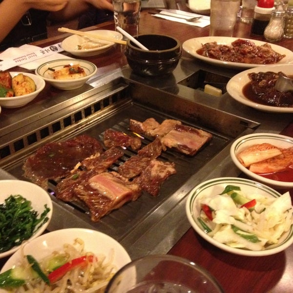 Снимок сделан в Seoul Garden Restaurant пользователем Tommy T. 1/14/2013