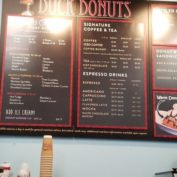 Das Foto wurde bei Duck Donuts - KOP Town Center von Samantha K. am 3/29/2018 aufgenommen