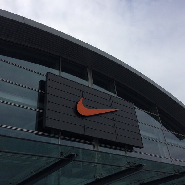nike outlet blanchardstown jobs