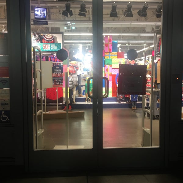 Photos at Old Navy Clothing Store in Manhattan Beach