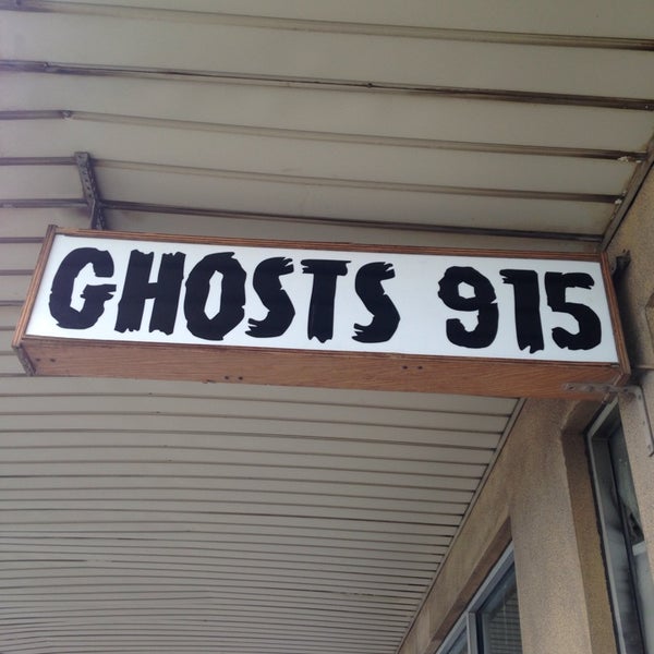 Снимок сделан в Ghosts915 Paranormal Research Center пользователем Henry F. 8/27/2014
