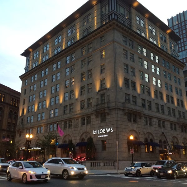 Foto tirada no(a) Loews Boston Hotel por Kristelle em 10/7/2014