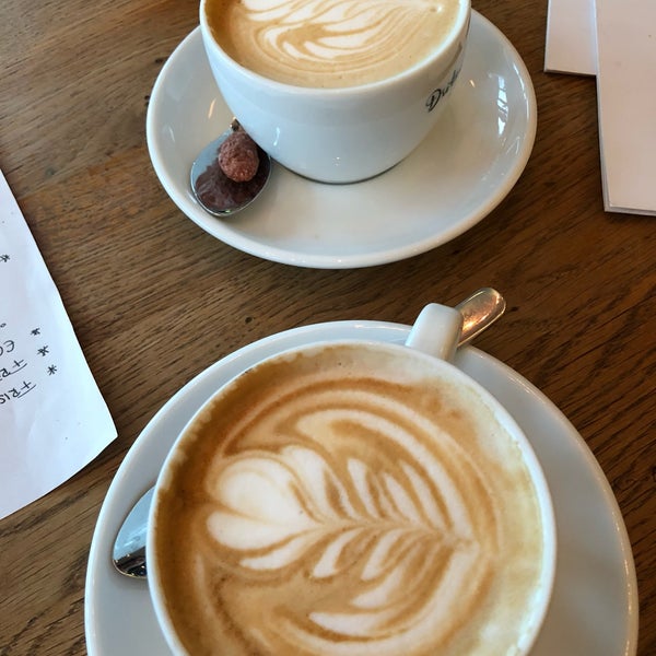 1/20/2018 tarihinde David S.ziyaretçi tarafından Dritan Alsela Coffee'de çekilen fotoğraf