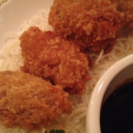 รูปภาพถ่ายที่ Mizu Japanese &amp; Thai Cuisine โดย Diana L. เมื่อ 10/19/2012
