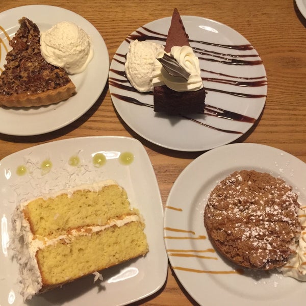 12/31/2016에 Keith C.님이 Pastiche Fine Desserts &amp; Café에서 찍은 사진