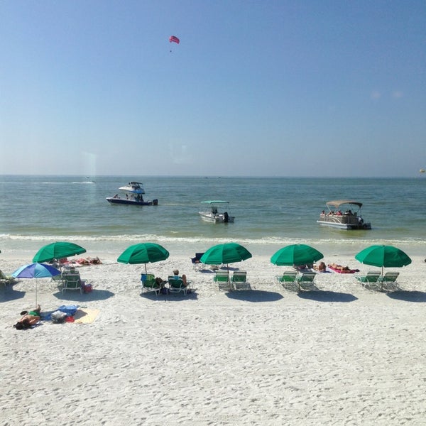 2/24/2013 tarihinde Kathy P.ziyaretçi tarafından Gulfshore Grill'de çekilen fotoğraf